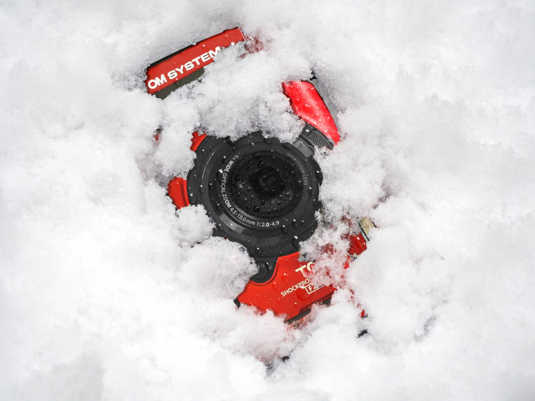 Olympus Tough TG 7 Rouge Foto Erhardt