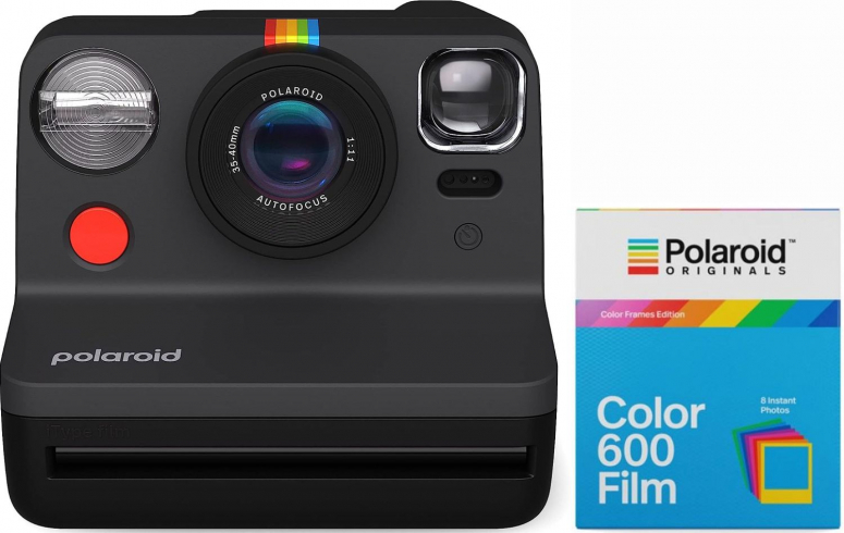 Polaroid Now camera black + 600 Color Frames 8x