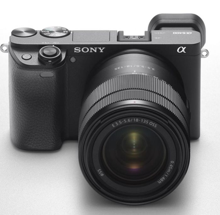 Sony Alpha ILCE-6400 + 18-135mm OSS schwarz - Foto Erhardt