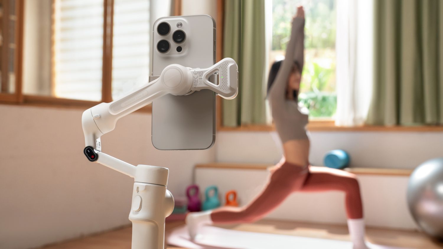 INSTA360 Flow 2 AI Tracker Bundle Summit White - Foto Erhardt
