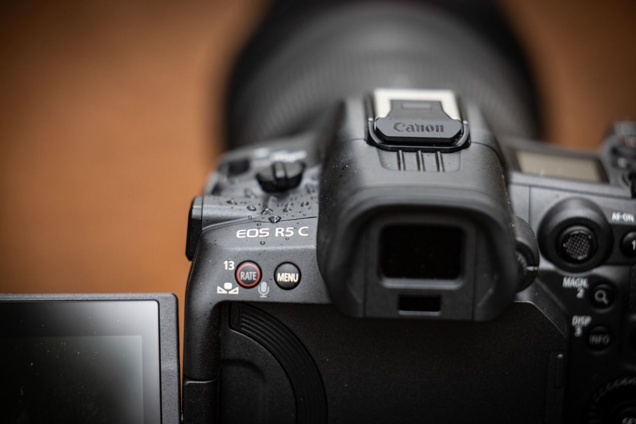 Accessories  Canon EOS R5 C + RF 15-35mm f 2.8 L IS USM