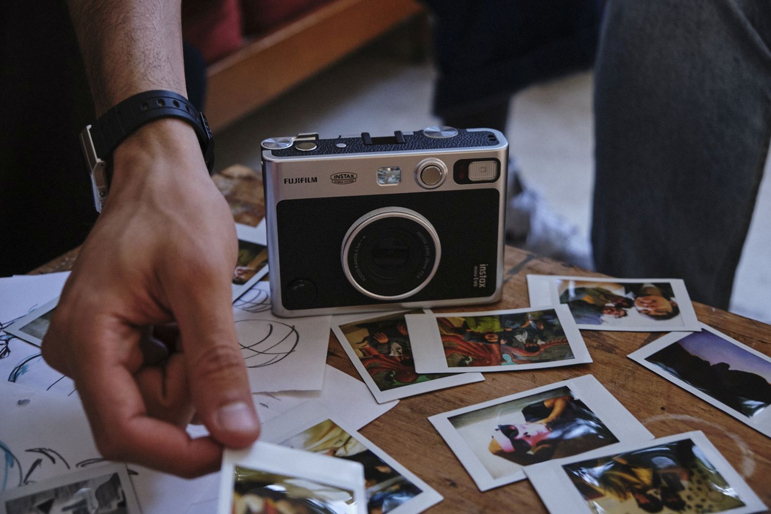 FUJIFILM instax mini Evo USB Type-C ブラック FUJIFILM 2023 Cheki Instax Mini Evo Hybrid Camera Black type