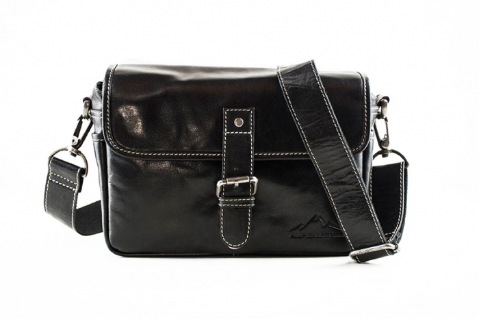 Alpenleder Camera Bag Presse Noir Ebony Buff Crumple