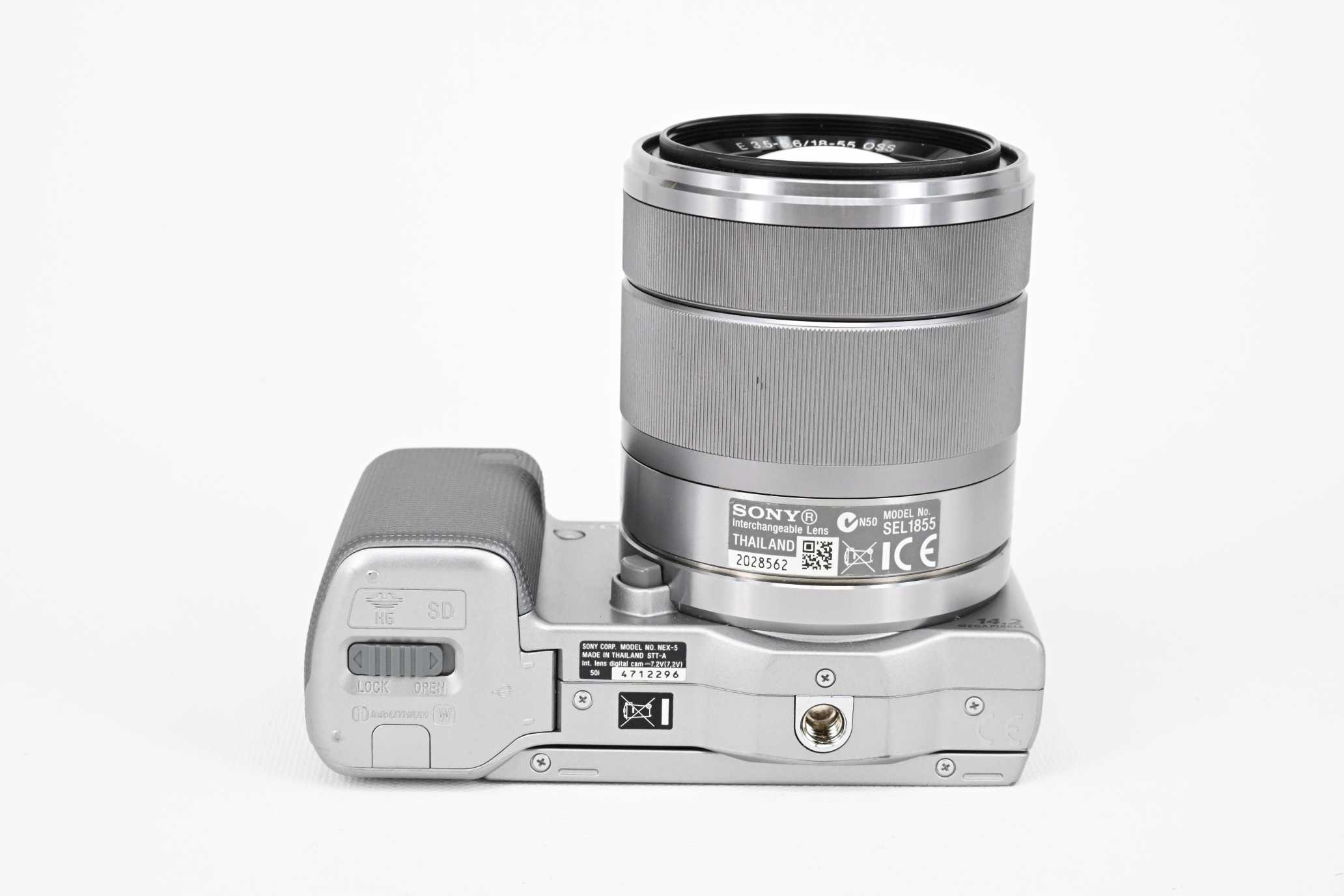 G4775 SONY α NEX–5 一眼カメラ E 18-55mm SONY ミラーレス一眼 α NEX-5 ダブルズームレンズキット
