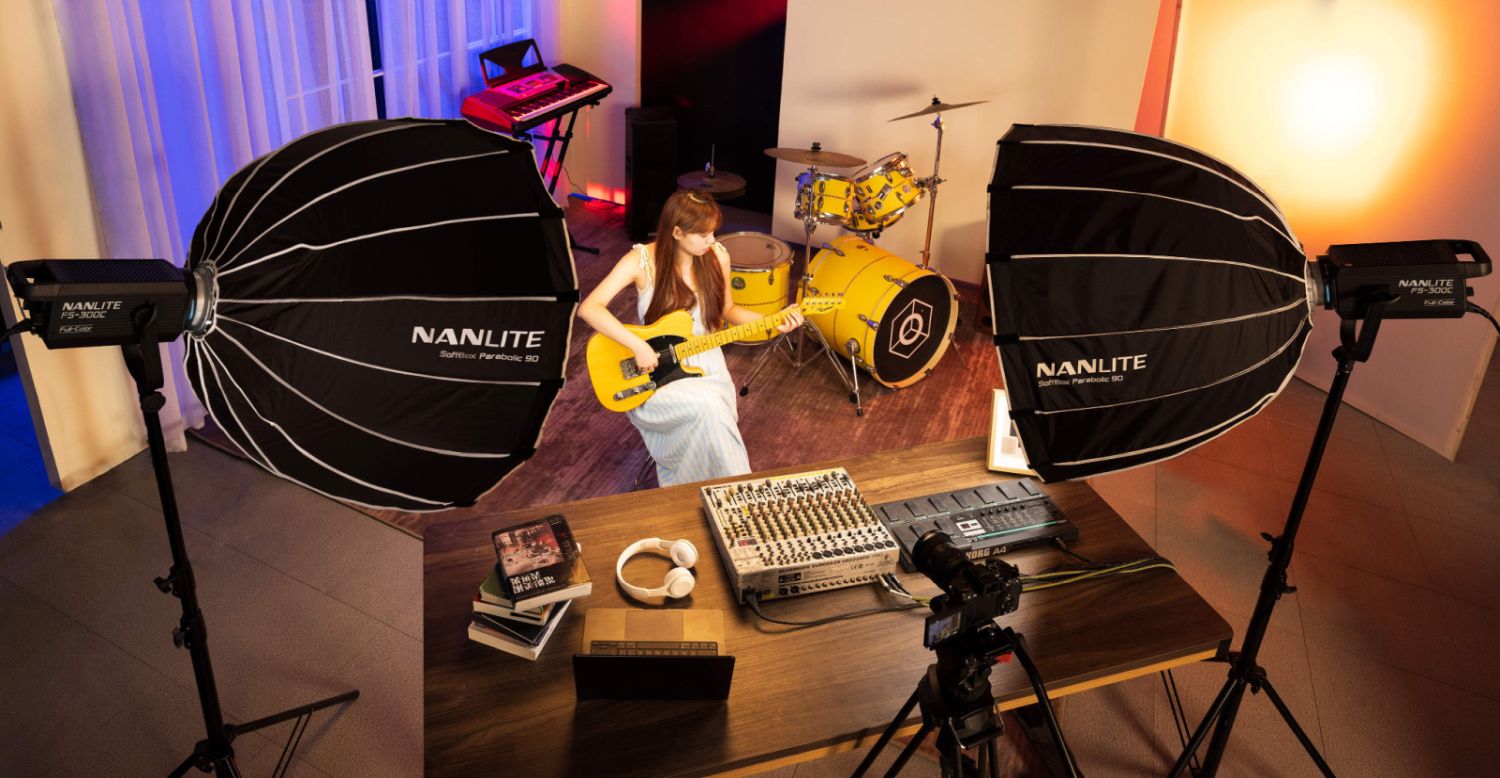 NANLITE FS-300C Full-Color Studio-Scheinwerfer