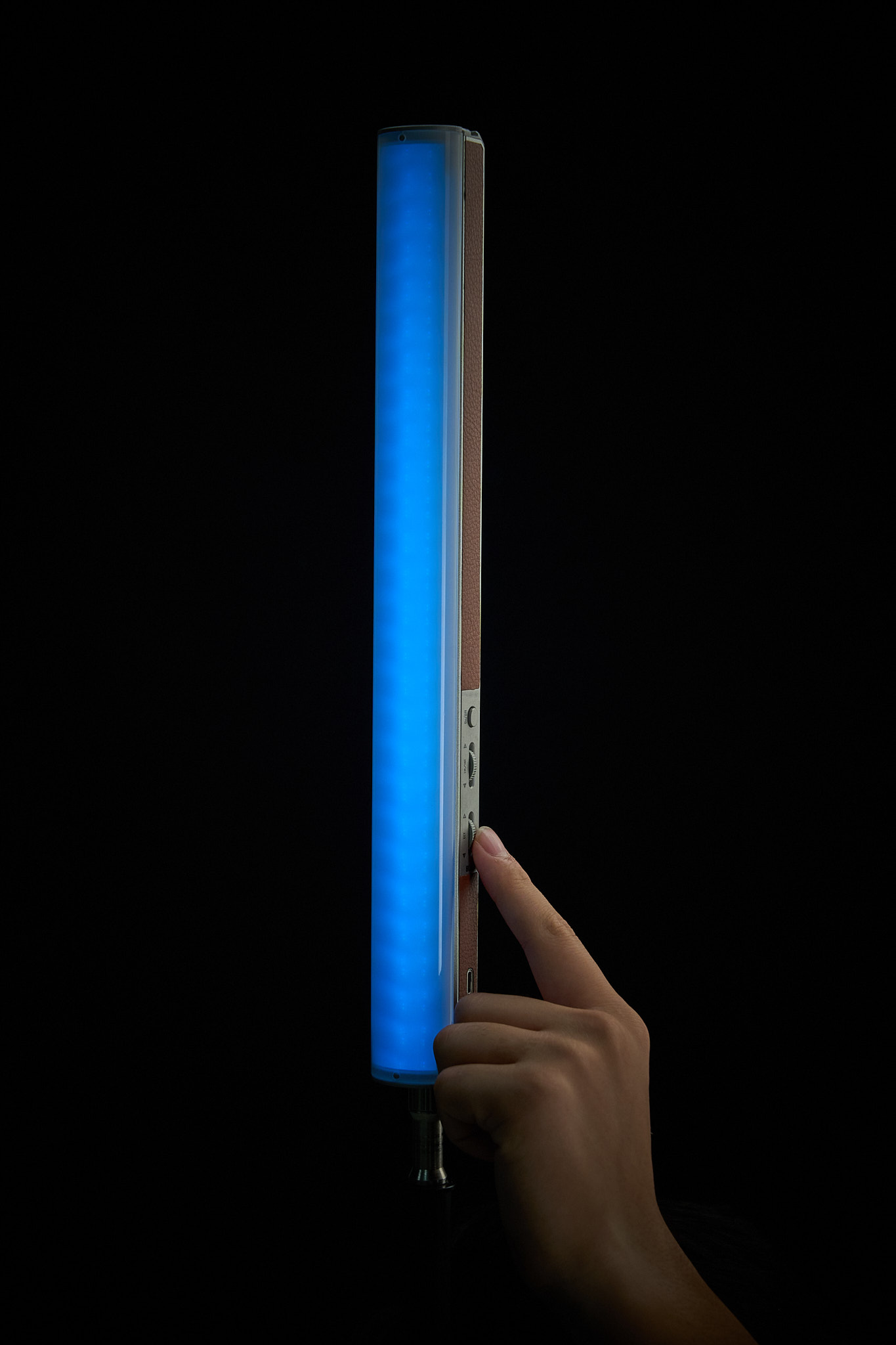 Harlowe Blade 10 RGB & Bi-Color