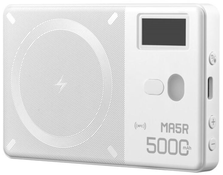 Godox MA5R white - RGB light & power bank - Foto Erhardt