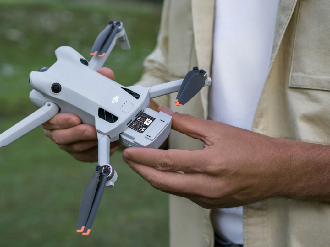 MD4-200, un mini drone réservé aux professionnels - Photos Futura