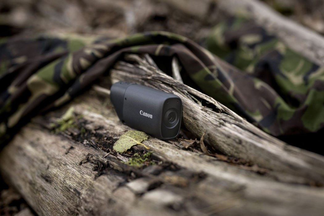 Canon PowerShot Zoom Essential Kit black Foto Erhardt