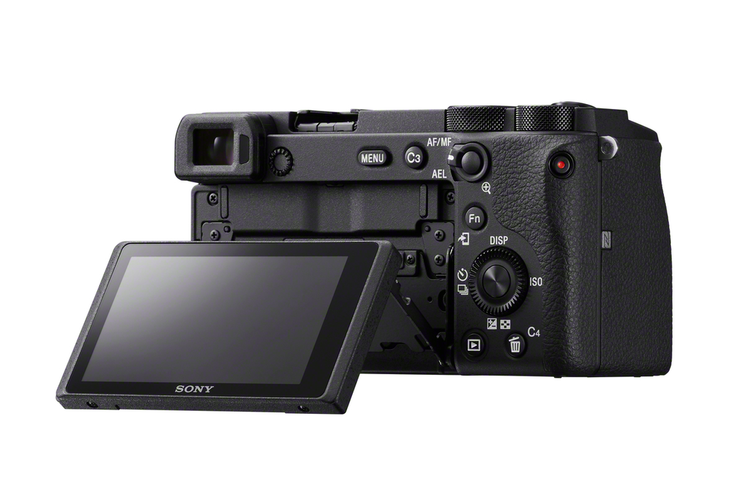 Sony ALPHA 6600 + E PZ 18-105mm f/4 G OSS + SanDisk 128GB Extreme P
