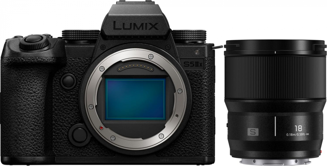 Panasonic DC-S5 II X + Panasonic Lumix S 18mm f1,8 / 3.048,00 nach Sofortrabatt Appareils photo
