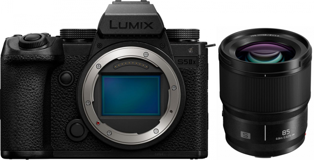 Panasonic DC-S5 II X + Panasonic Lumix S 85mm f1,8 Appareils photo