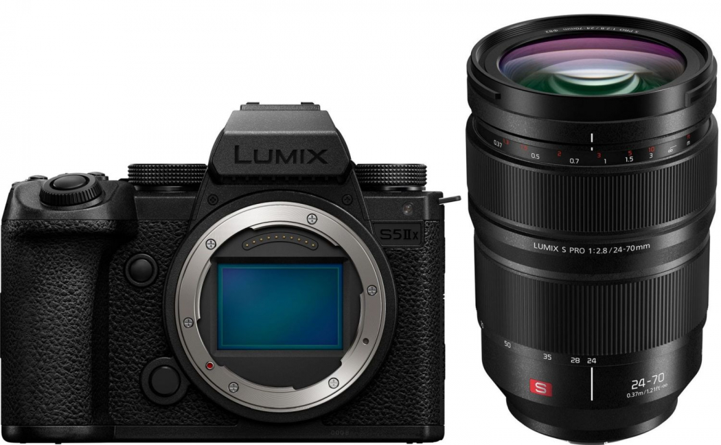 Panasonic DC-S5 II X + Panasonic Lumix S Pro 24-70mm f2,8 Appareils photo