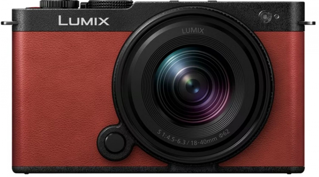 Panasonic Lumix DC-S9 + S 18-40mm f/4,5-6,3 rouge cheminée Appareils photo