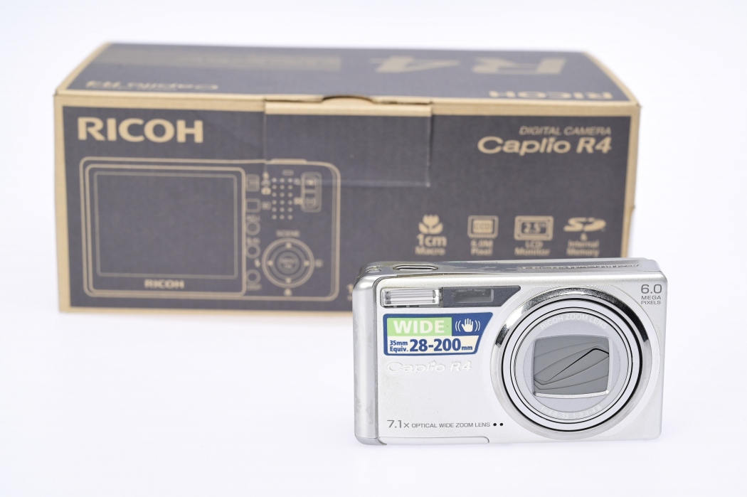 Ricoh Used Caplio R4 Silver #9166592 - Foto Erhardt