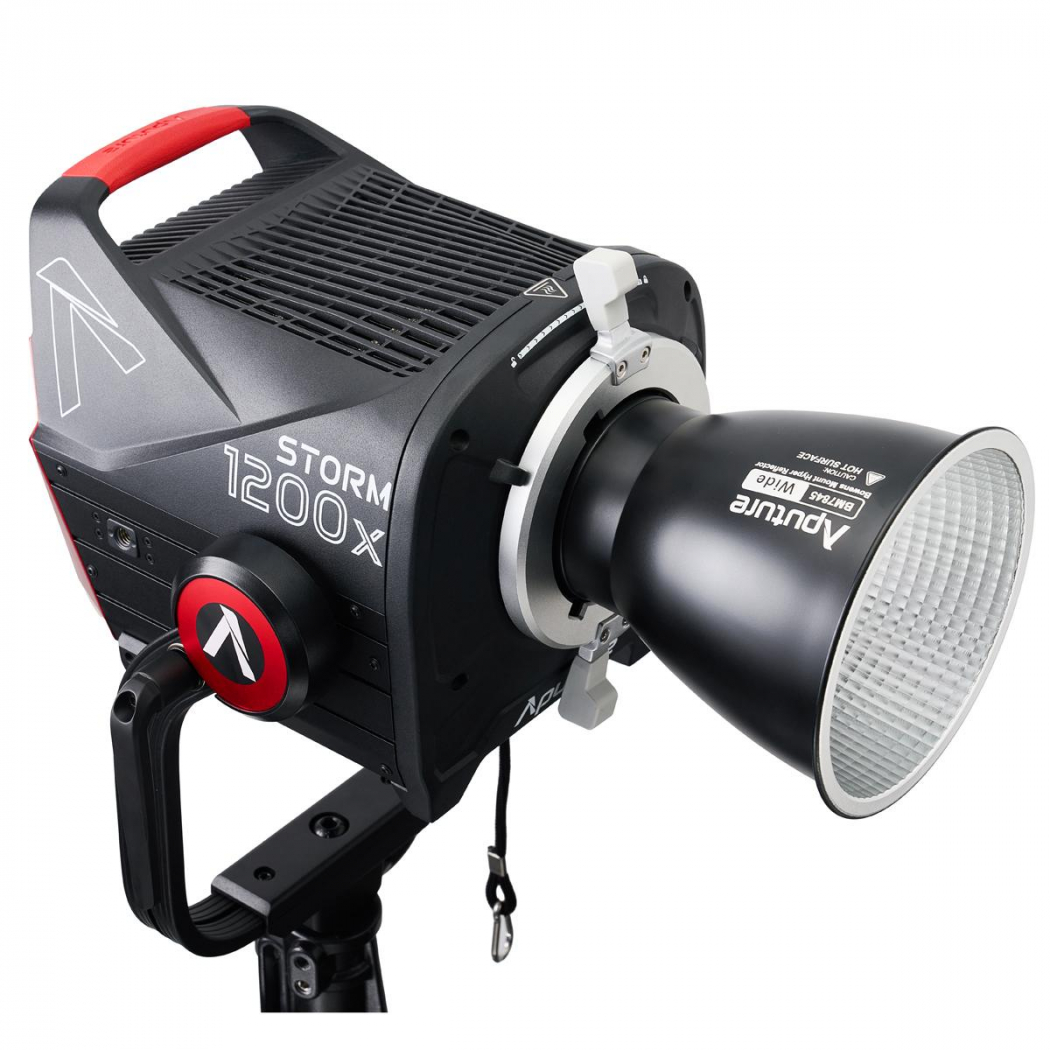 Aputure Storm 1200x