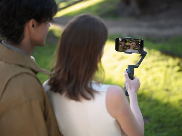 DJI Osmo Mobile 8 Vlogging Combo schwarz
