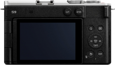 Panasonic Lumix DC-S9 silber/schwarz + Sigma 24mm f2