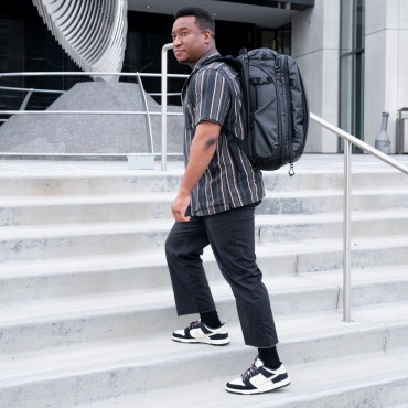 WANDRD Transit 35L Sac à dos de voyage noir Essential Bundle