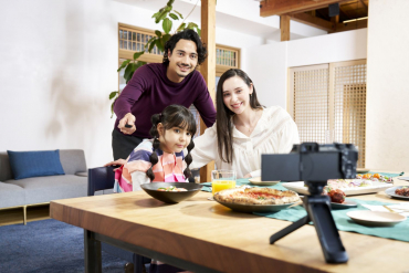 Sony Alpha ZV-E10K + 16-50mm f3.5-5.6 OSS II