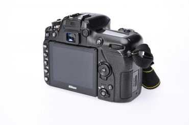 Nikon D7500 Gehäuse gebraucht #9165769