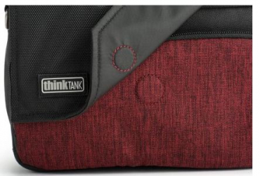 thinkTANK Mirrorless Mover 30i Deep Red