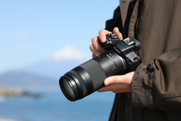 Canon EOS R50V + RF 75-300mm f4-5,6