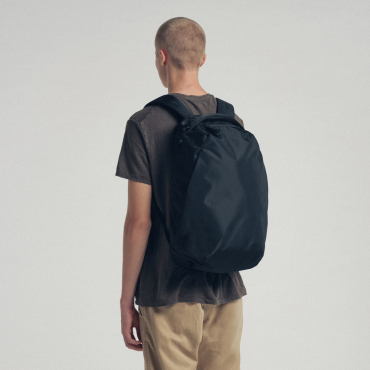 Urth Norite 24l Backpack + Kamera Insert schwarz