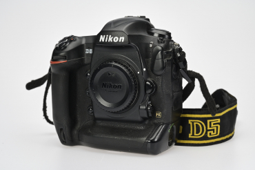 Nikon D5 Gehäuse gebraucht #9165215
