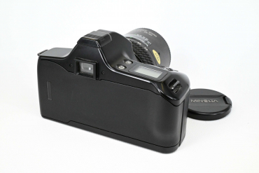 Minolta DYNAX 3000i with kit lens Macro 28-80mm used #9070041