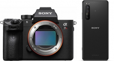 Sony Alpha ILCE 7R IVA + Sony Xperia PRO