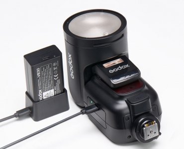 Godox V1Pro F round flash unit for Fuji