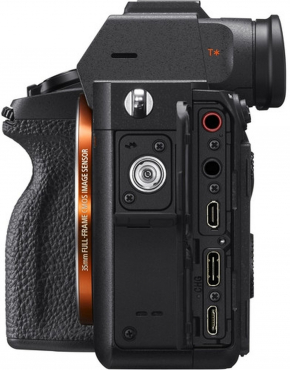 Sony Alpha ILCE-7R IVA + SmallRig 2917 Light Cage