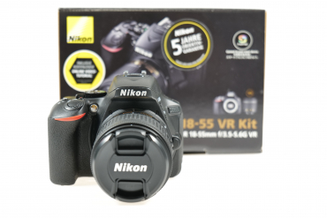 Nikon D5600 + 18-55 mm f3,5-5,6 gebraucht #9164225