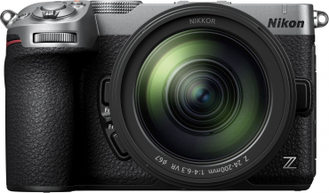 Nikon Z5II C silver/black + 24-200mm f/4.0-6.3 VR