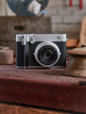 Fujifilm GFX 100RF Argent + Voigtländer Prof. haute vitesse SDXC 256GB UH