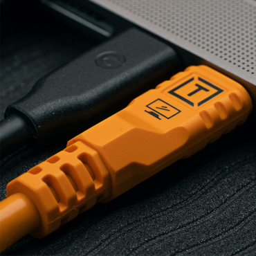 Tether Tools TetherPro Optima 10G USB-C Right Angle 1,8m orange