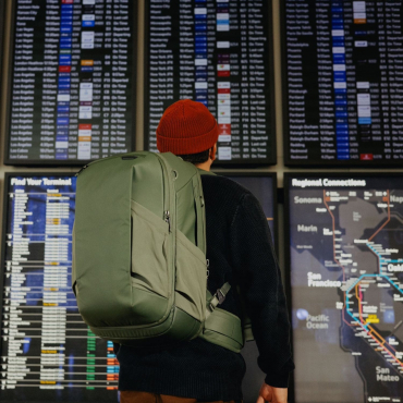 Peak Design Travel Backpack 2 in 1 40 Liter Sage
