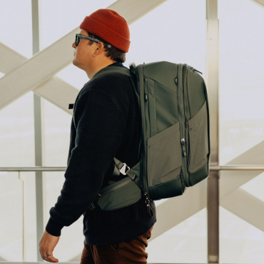 Peak Design Travel Backpack 2 in 1 40 Liter Sage