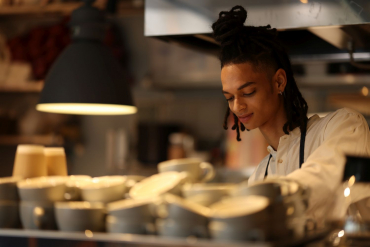 Canon EOS C50 + RF 85mm f1.4 L VCM