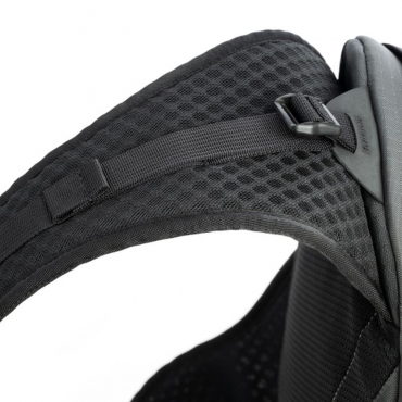 thinkTank PhotoCross V2 11L Basalt Black