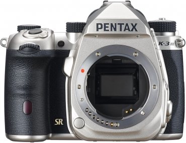 Pentax K-3 Mark III silver + 18-135mm WR - Foto Erhardt
