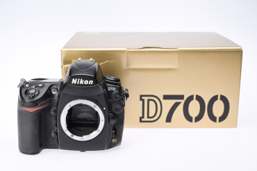 Nikon D700 + Griff gebraucht #9165589 - 9165589 Nikon D700 + Griff gebraucht #9165589