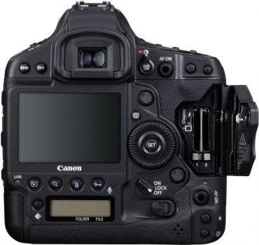 Canon EOS-1D X Mark III + ZEISS Milvus 18mm f2,8