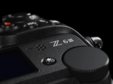 Nikon Z6 III + Z 24-70mm f4 S B-Ware