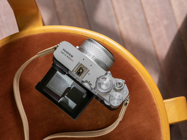 Fujifilm GFX 100RF Argent + Voigtländer Prof. haute vitesse SDXC 256GB UH