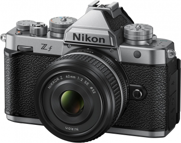 Nikon Zf + 40mm f2 SE silber + SmallRig Lederetui