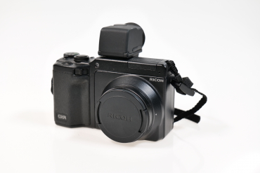 Ricoh P10 28-300 + VF-2 gebraucht #9164758