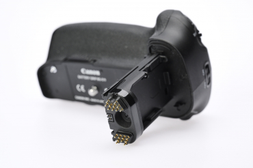 Canon Battery Grip BG-E11 gebraucht #9165542