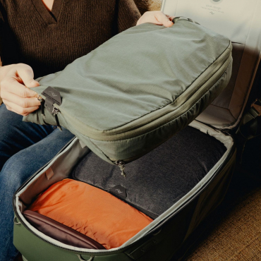 Peak Design Travel Backpack 2 in 1 40 Liter Sage